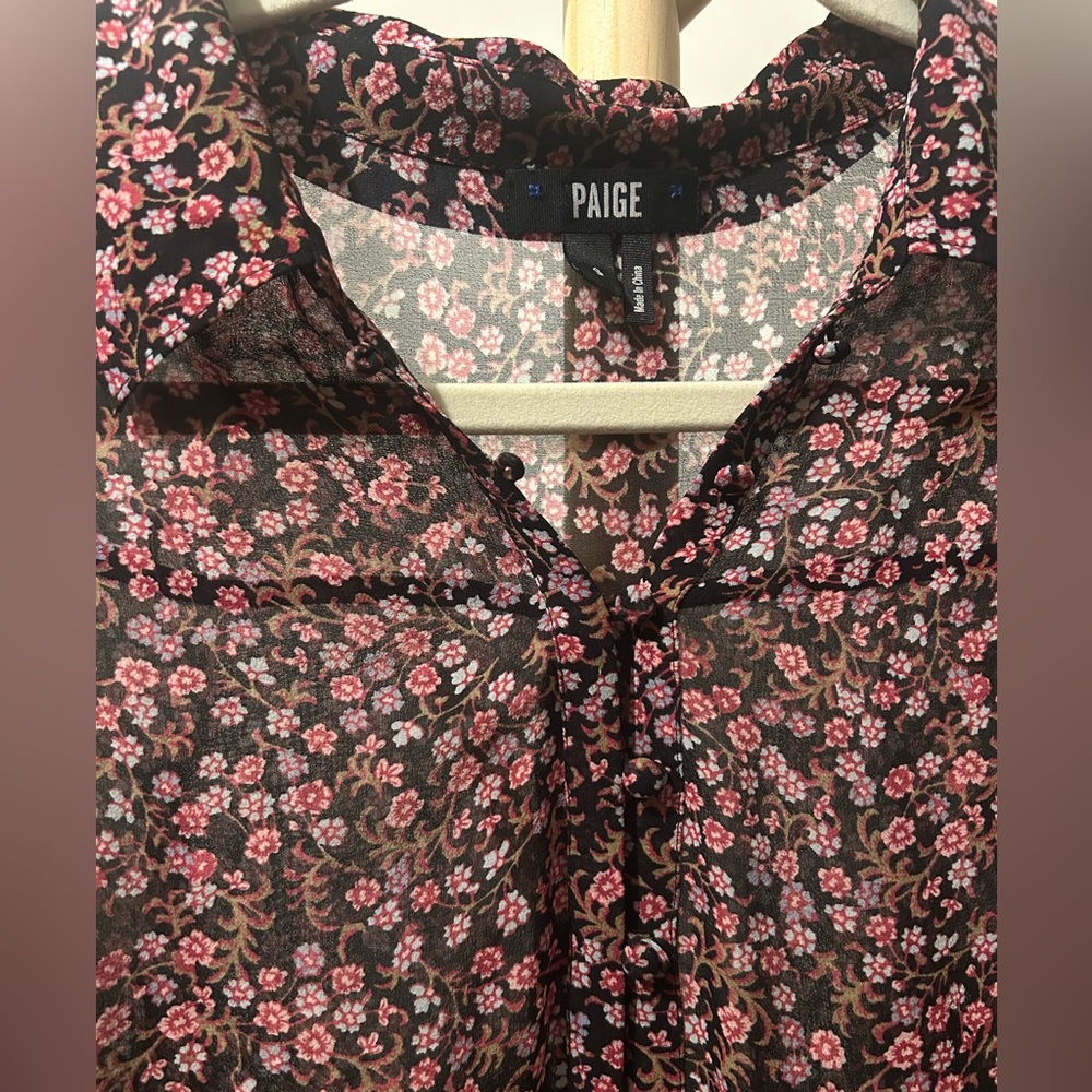 PAIGE Black and Pink Floral button down size Small
